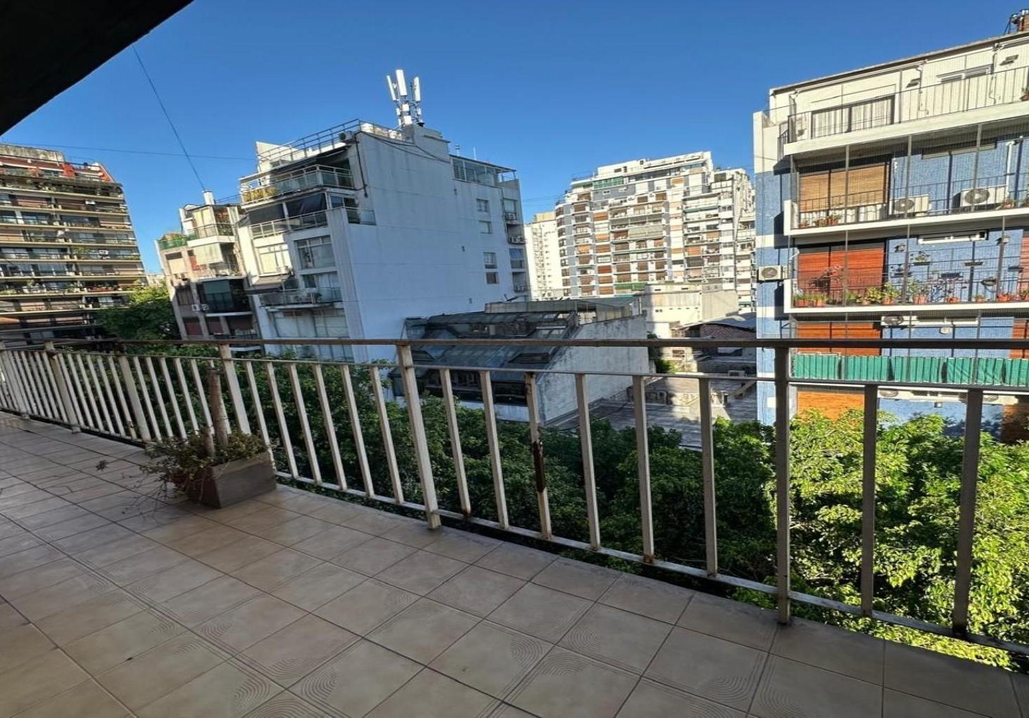 Departamento de 4 ambientes en Venta en Parque centenario