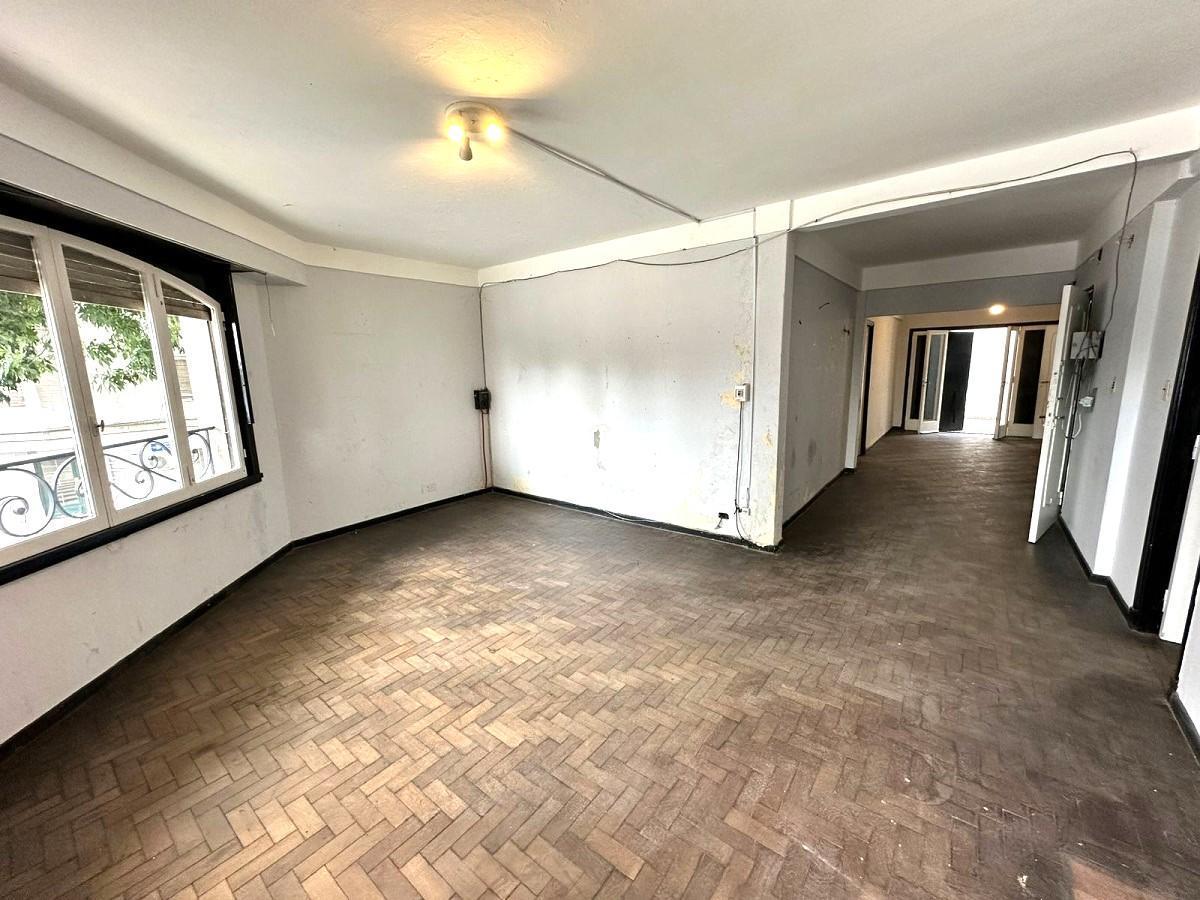 Depto.tipo casa de 5 ambientes en Venta en Caballito