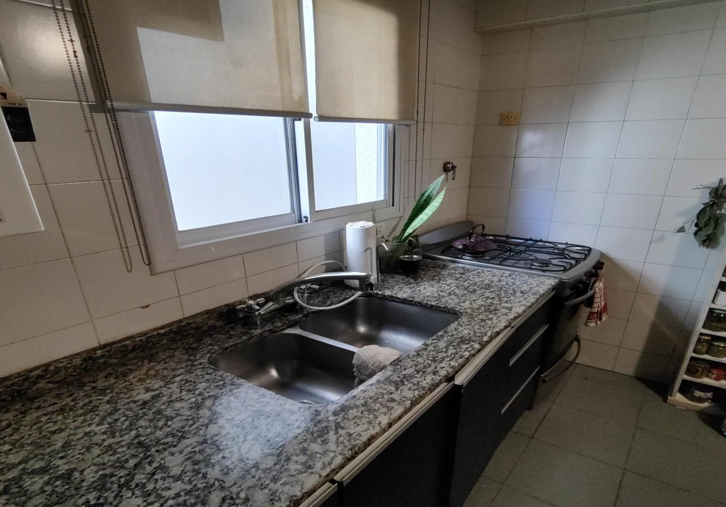 Foto de Departamento de 4 ambientes en Venta en Caballito, imagen 3