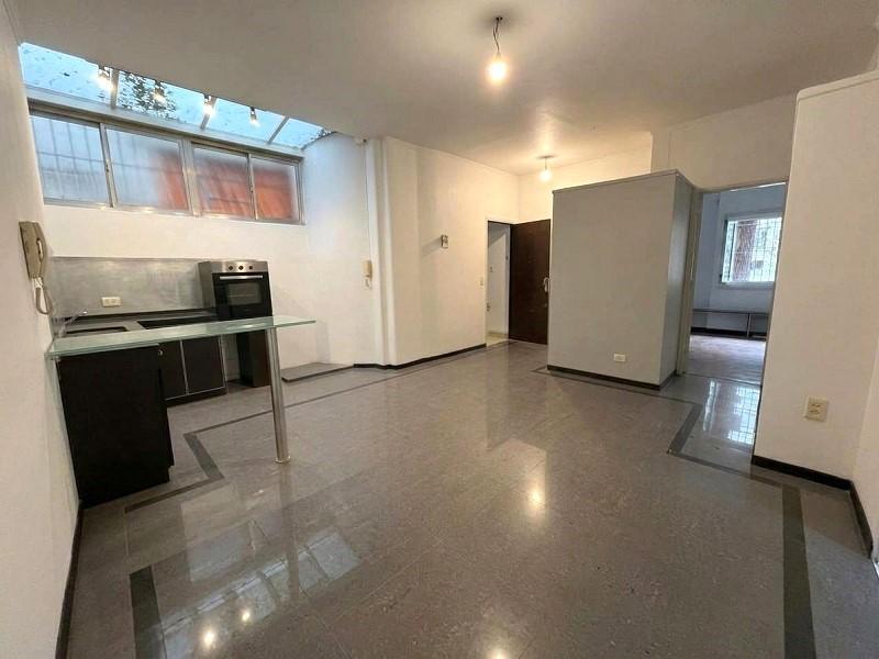 Foto de Depto.tipo casa de 3 ambientes en Venta en Almagro, imagen 2