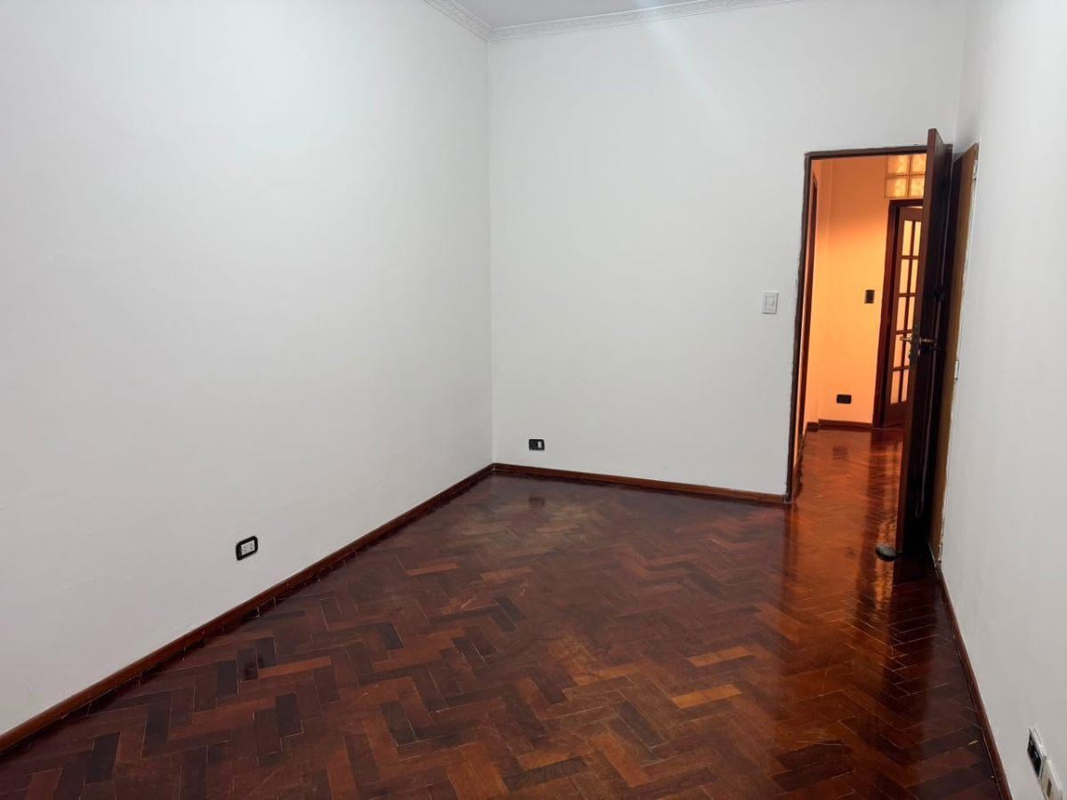 Foto de Depto.tipo casa de 2 ambientes en Venta en Parque centenario, imagen 3