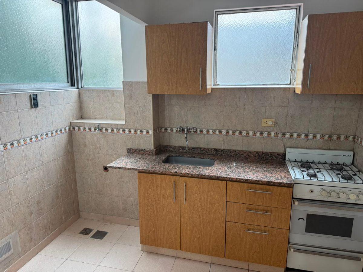 Foto de Depto.tipo casa de 2 ambientes en Venta en Parque centenario, imagen 5