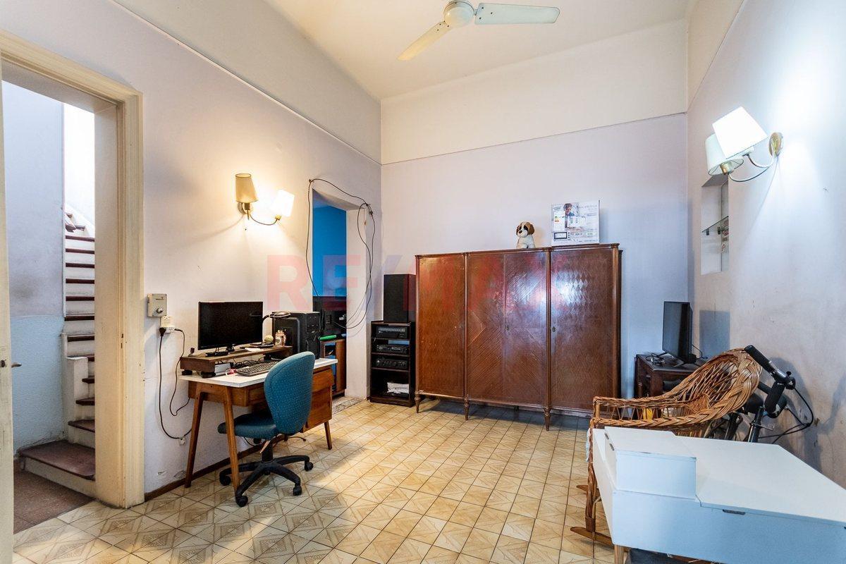 Venta Casa 3 Ambientes Depend y Terraza - Floresta 2