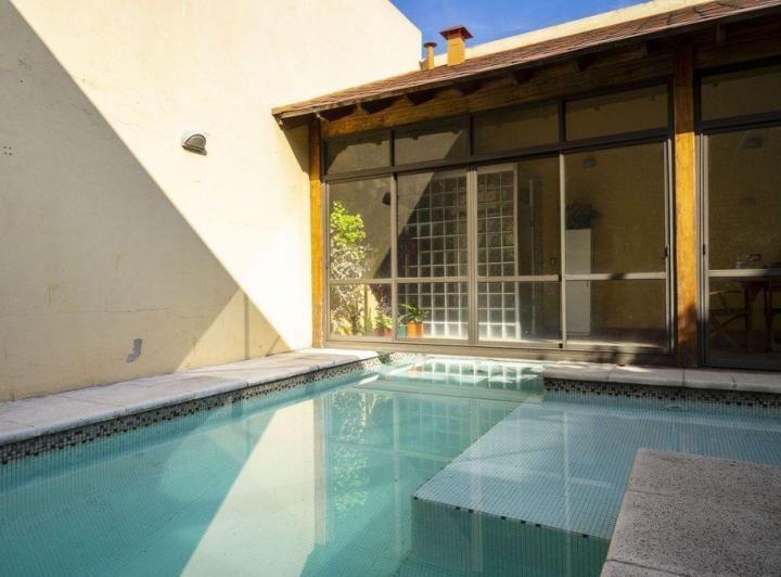 VENTA CASA C/JARDIN, PILETA Y QUINCHO V DEL PARQUE 2