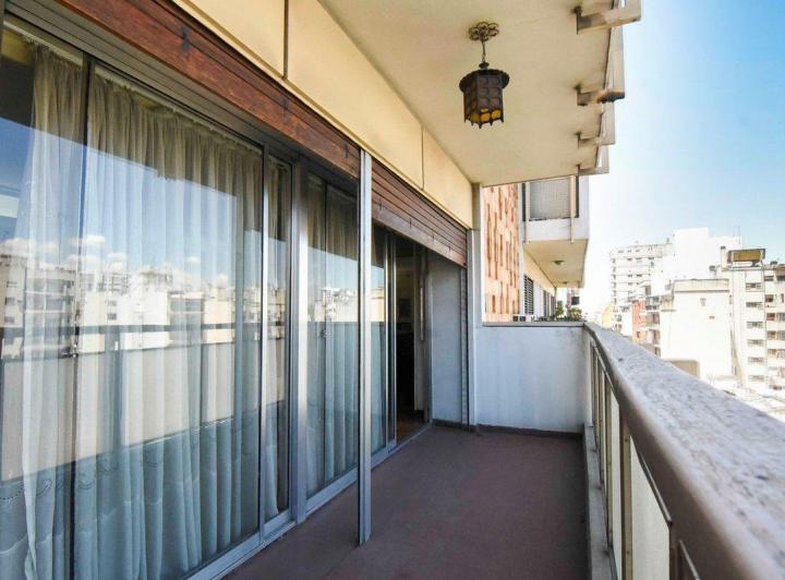 Depto 4 amb+Dep y Cochera/2 Balcones al fte.Flores 3