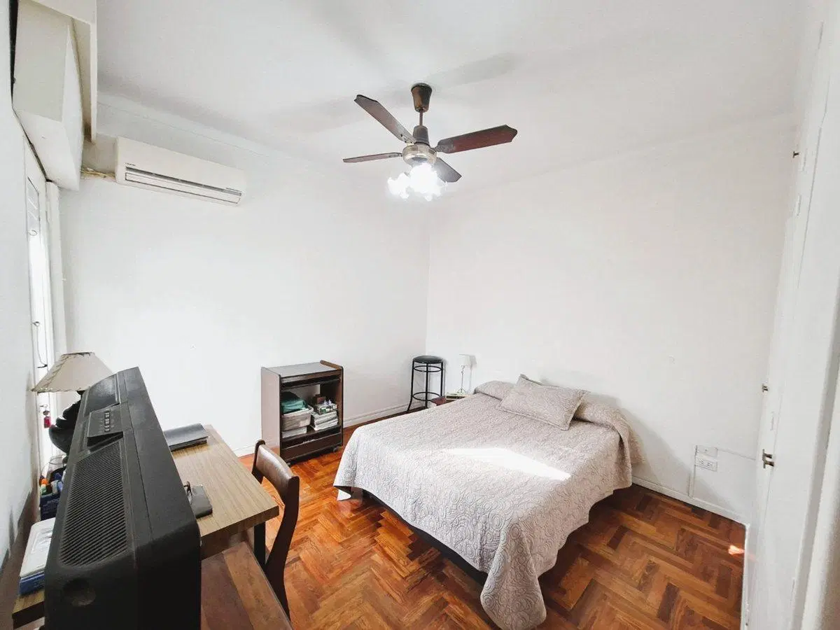 Casa 4 Amb. en Venta en LINIERS – Apto Crédito. 5