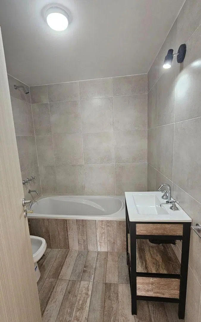 Venta Monoambiente a estrenar con balcón al frente 3