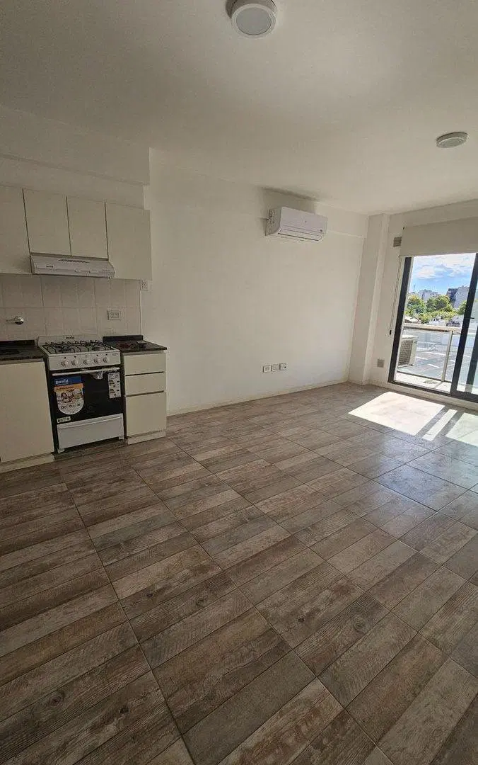 Venta Monoambiente a estrenar con balcón al frente 4