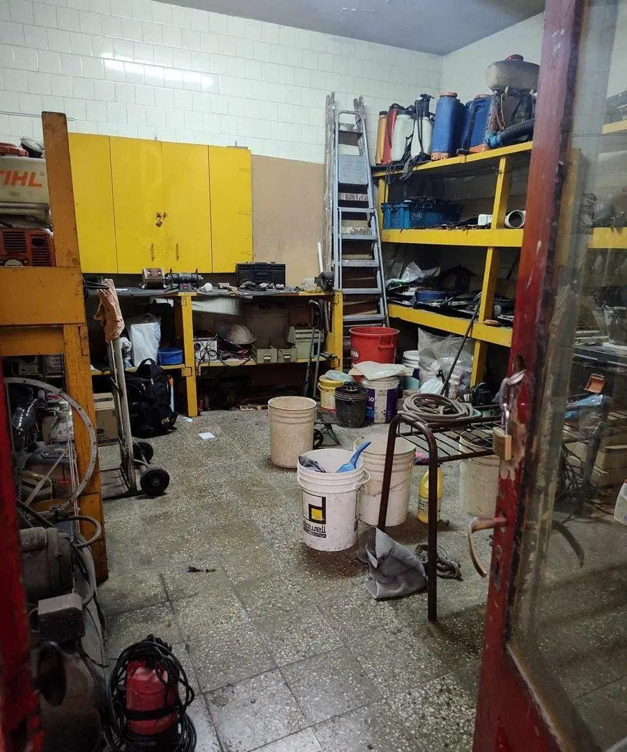 Deposito c/ vivienda, a reciclar, en venta. 3