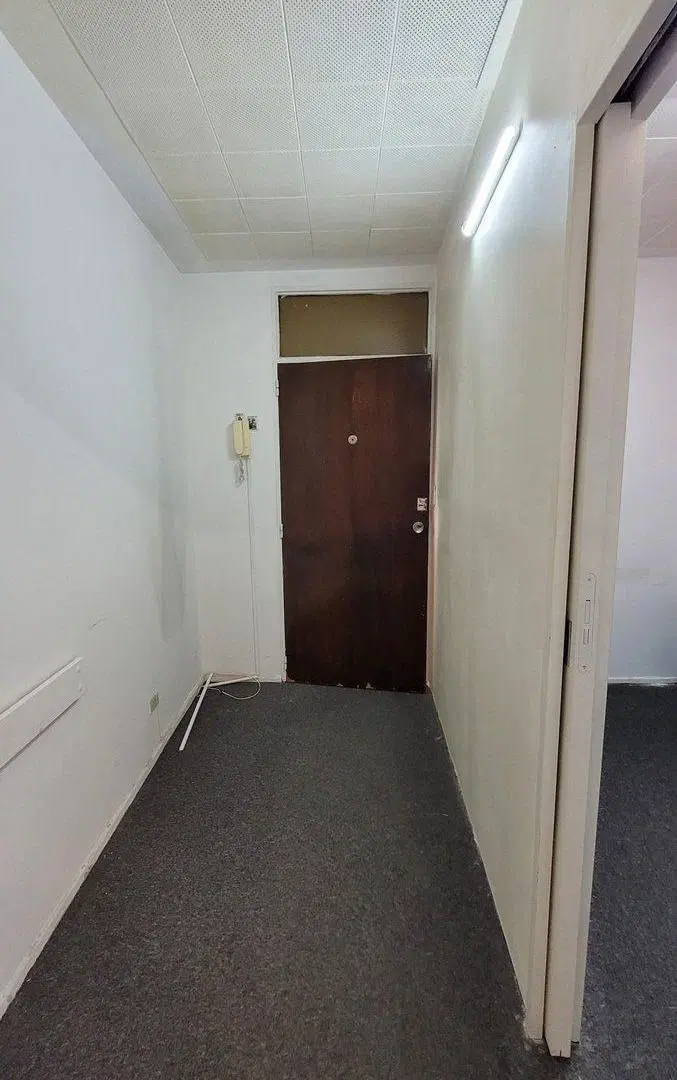 Oportunidad! Oficina en venta en Microcentro 3