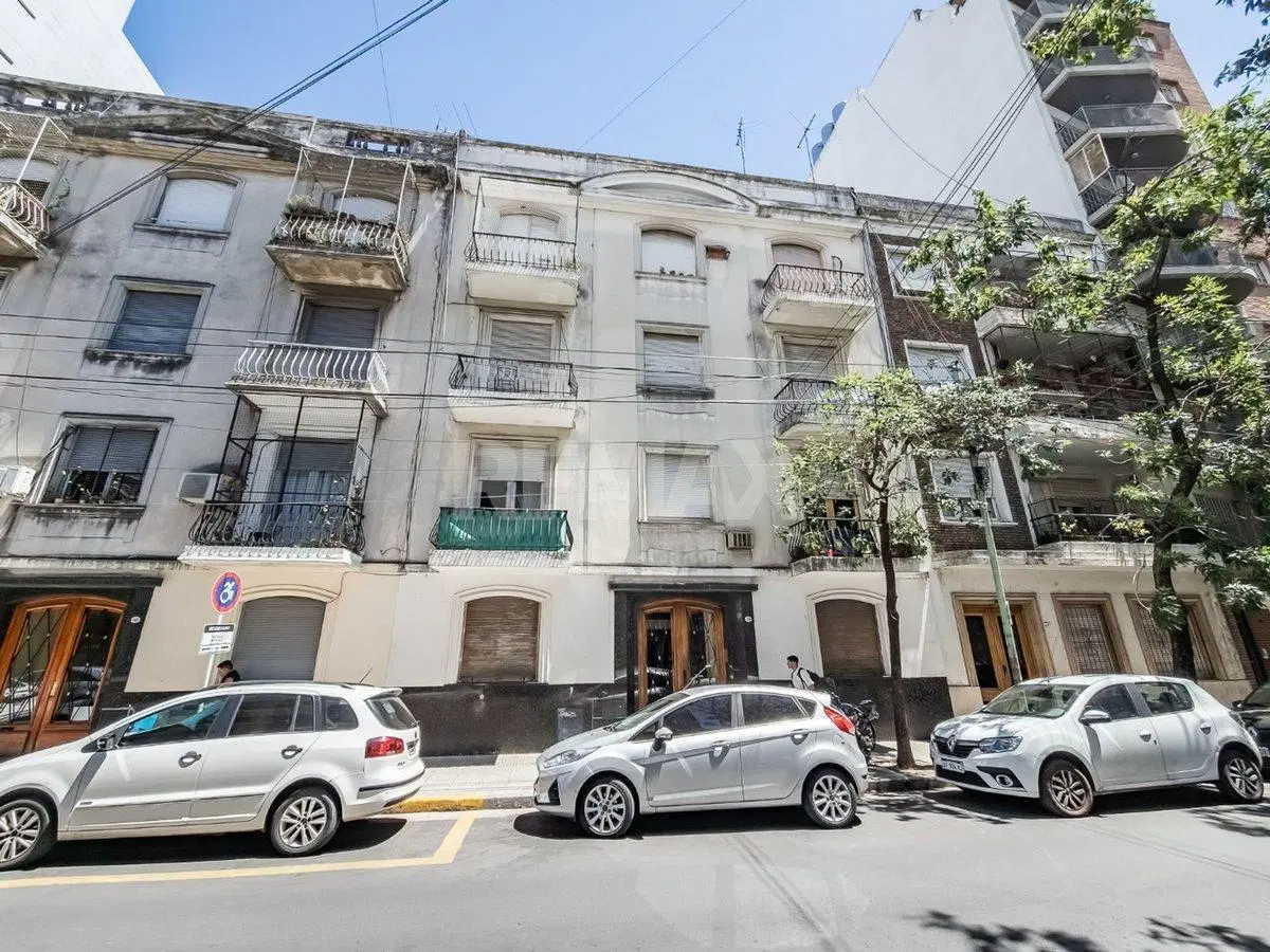 VENTA DEPTO FLORES 2 AMB A REFAC C/PATIO PARRILLA 3