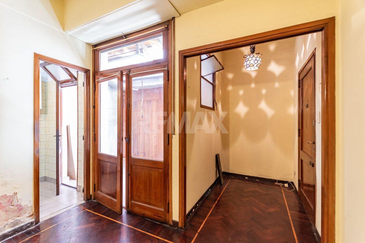 VENTA DEPTO FLORES 2 AMB A REFAC C/PATIO PARRILLA