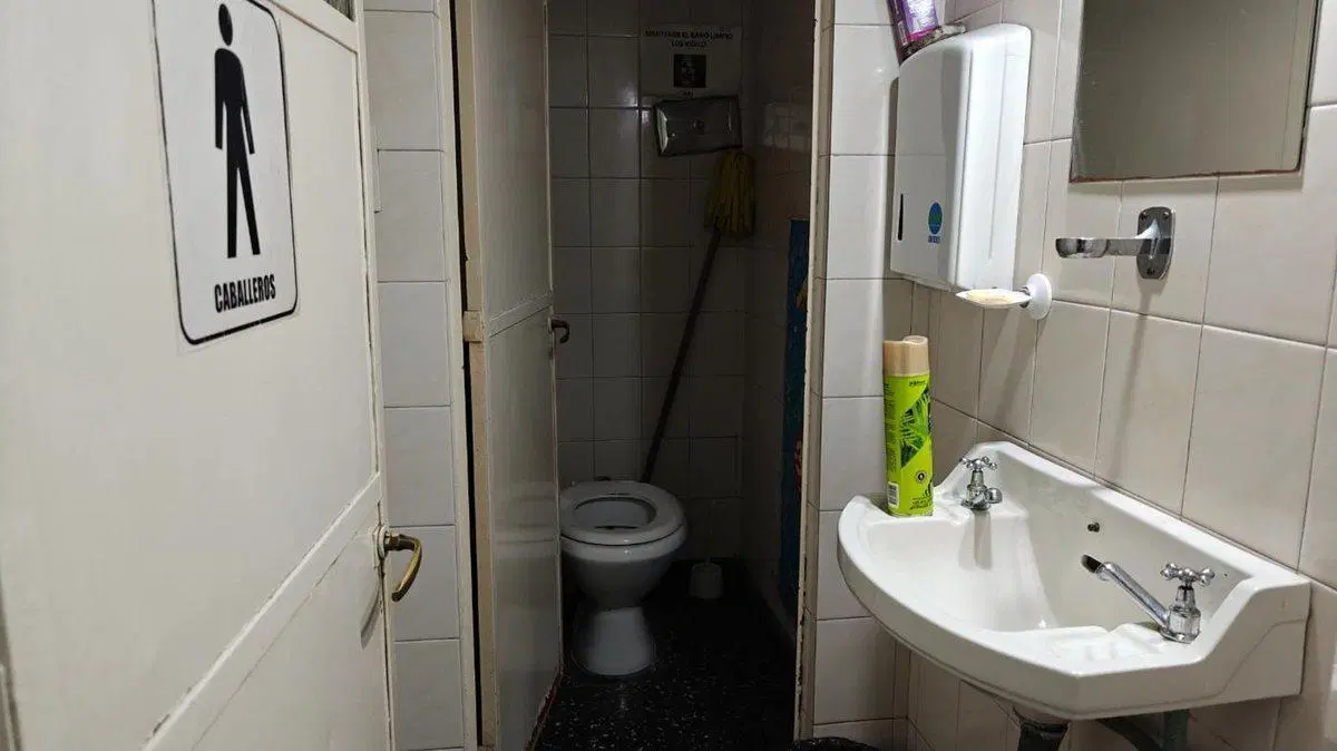 VENTA Depósito/ Galpón en Mataderos + 1300m2 cub 5