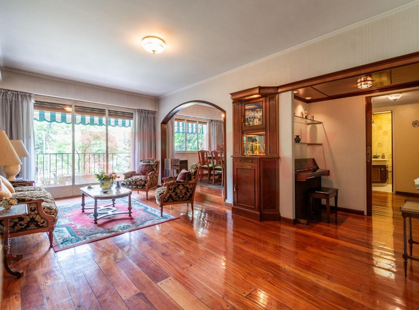 Venta 2 deptos 3 y 2 amb Pza Misericordia, Flores