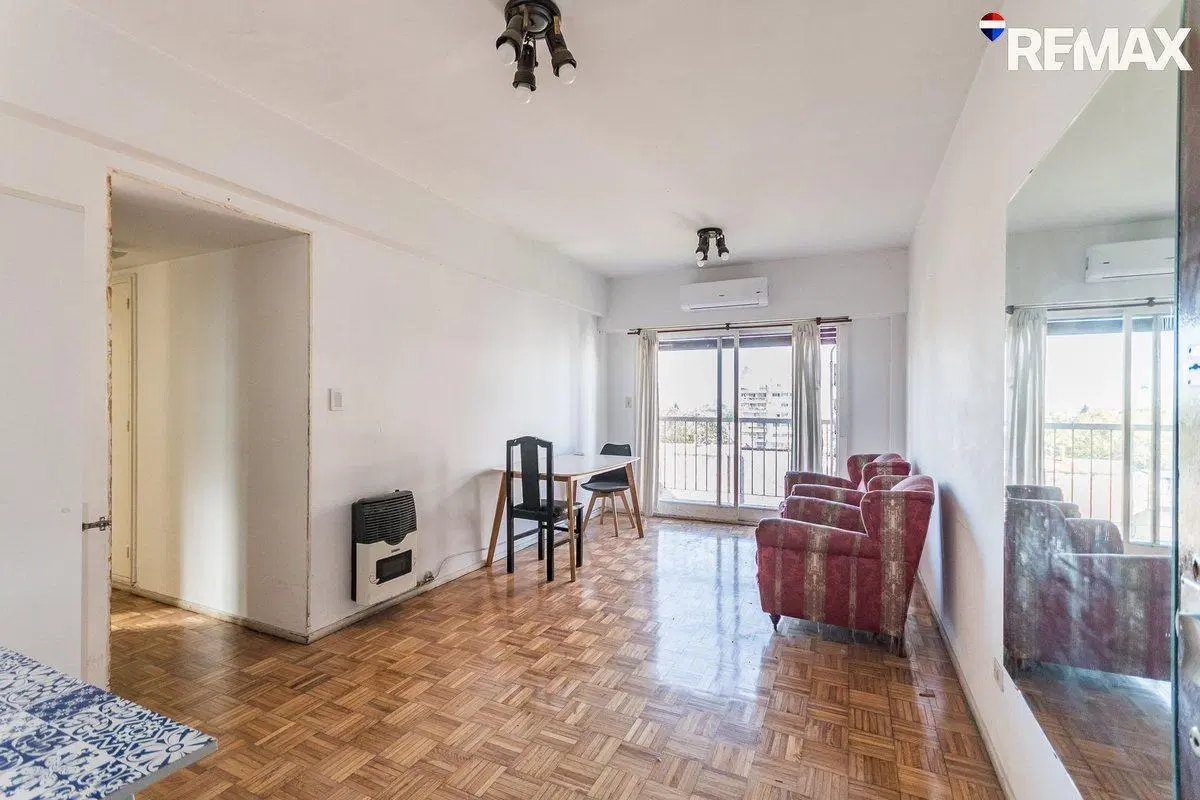 VENTA DEPARTAMENTO 4 AMB CON BALCON- FLORES 5
