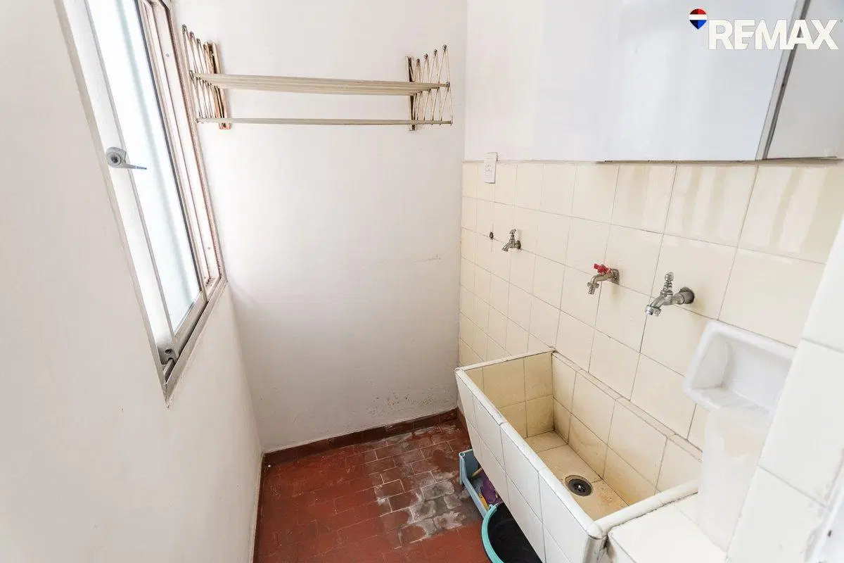 VENTA DEPARTAMENTO 4 AMB CON BALCON- FLORES 3