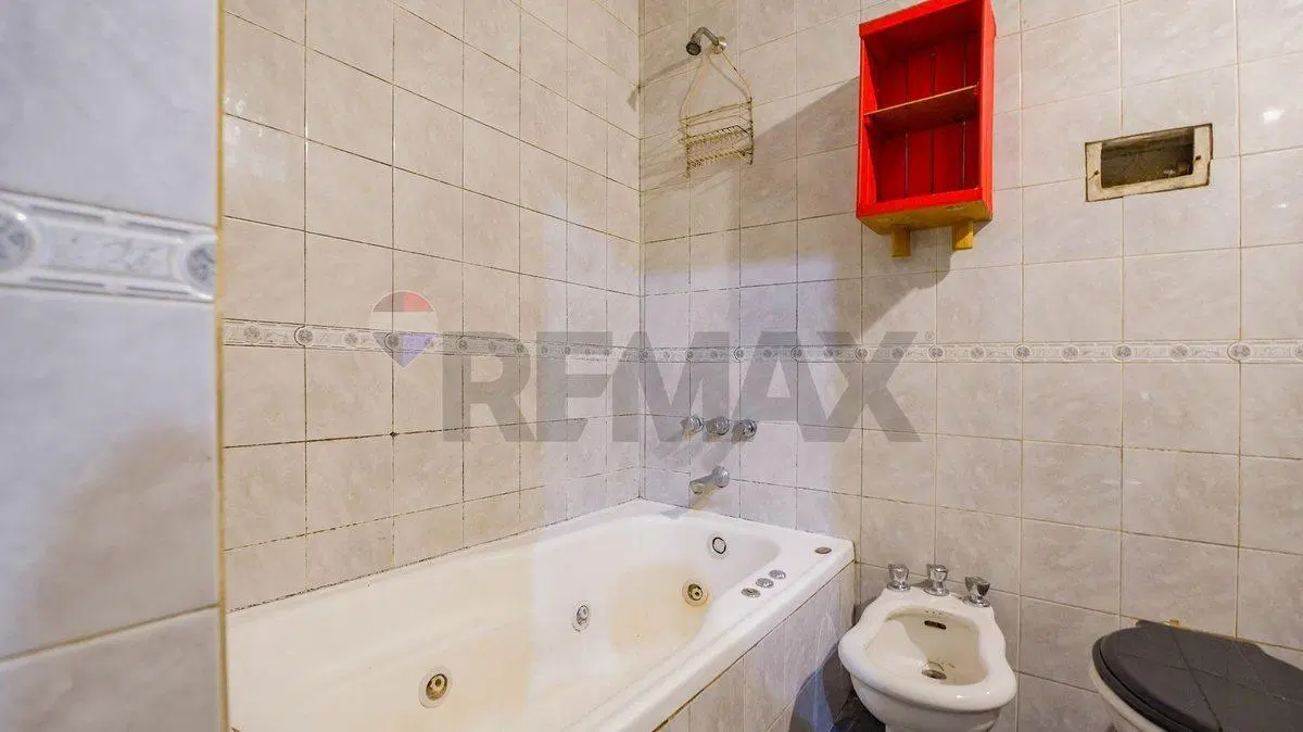 PH 5 amb, cochera/patio/terraza/A reciclar. Flores 4