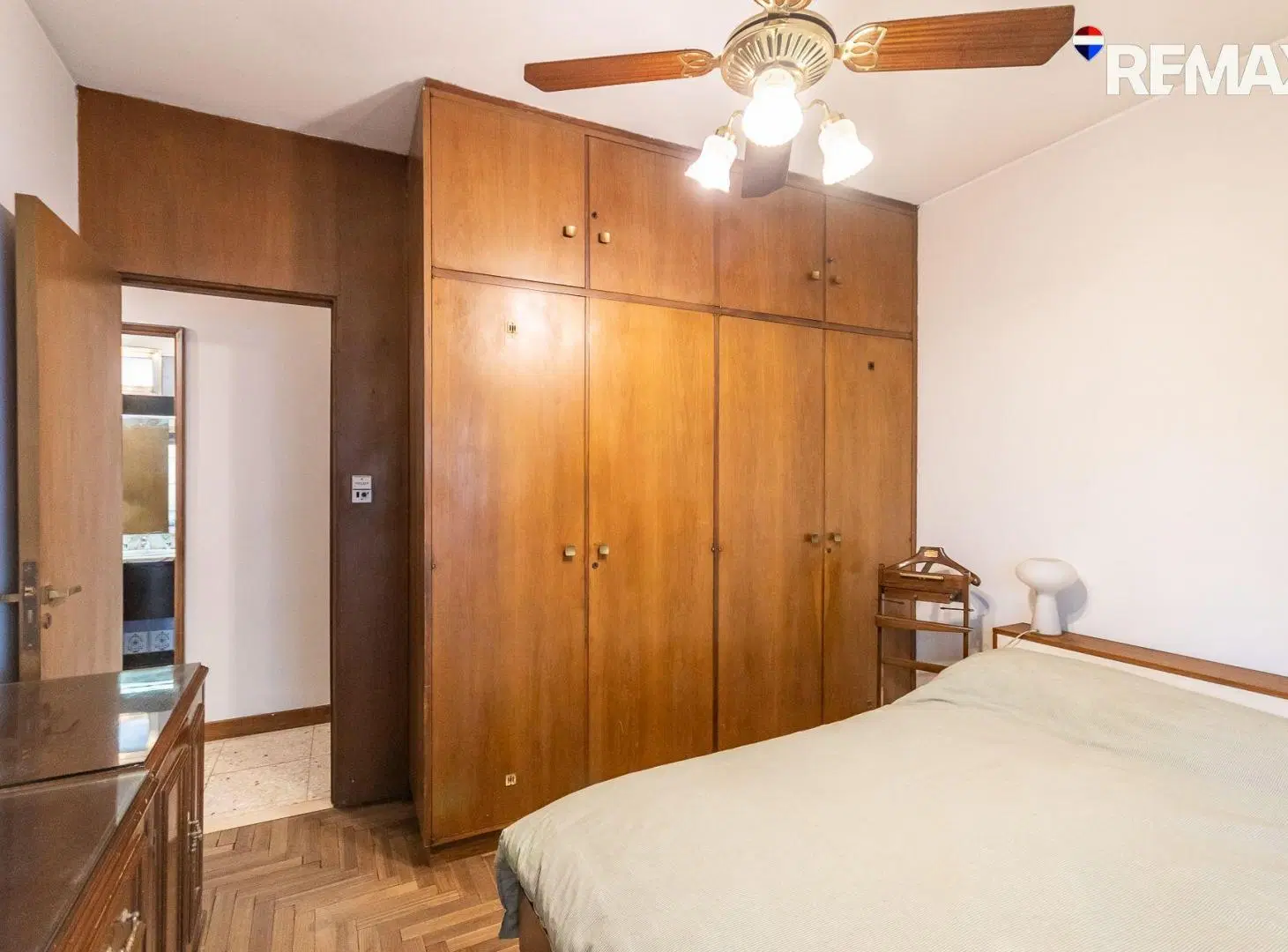 VENTA CASA 4 AMB - COCHERA -PATIO - PQUE CHACABUCO 5