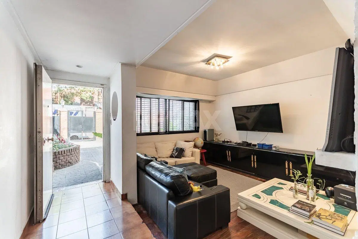 VENTA CASA 6 AMB JARDIN-PILETA-COCHERA- VILLA REAL 3