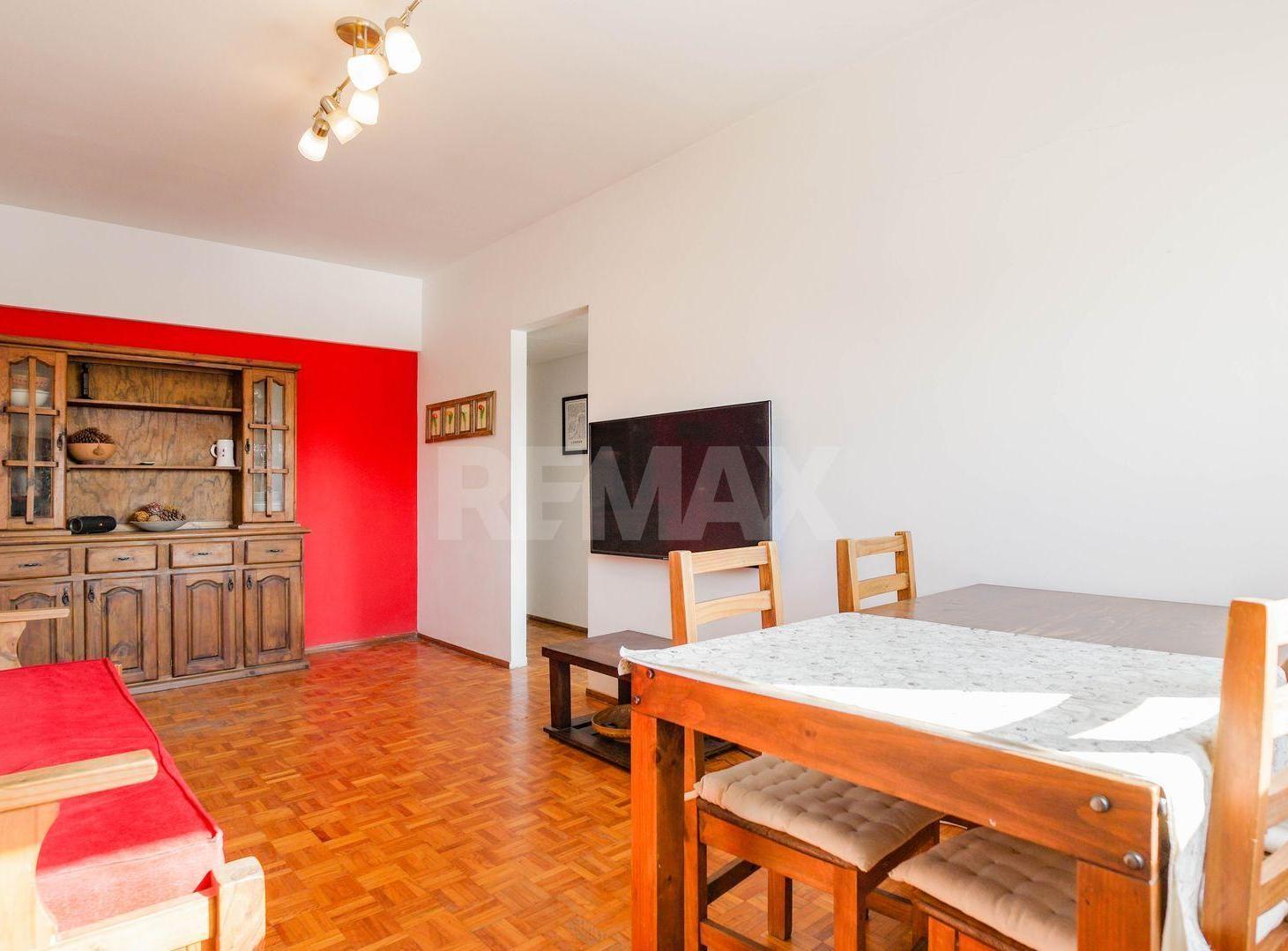 VENTA DEPARTAMENTO 3 AMBIENTES LUMINOSO EN FLORES