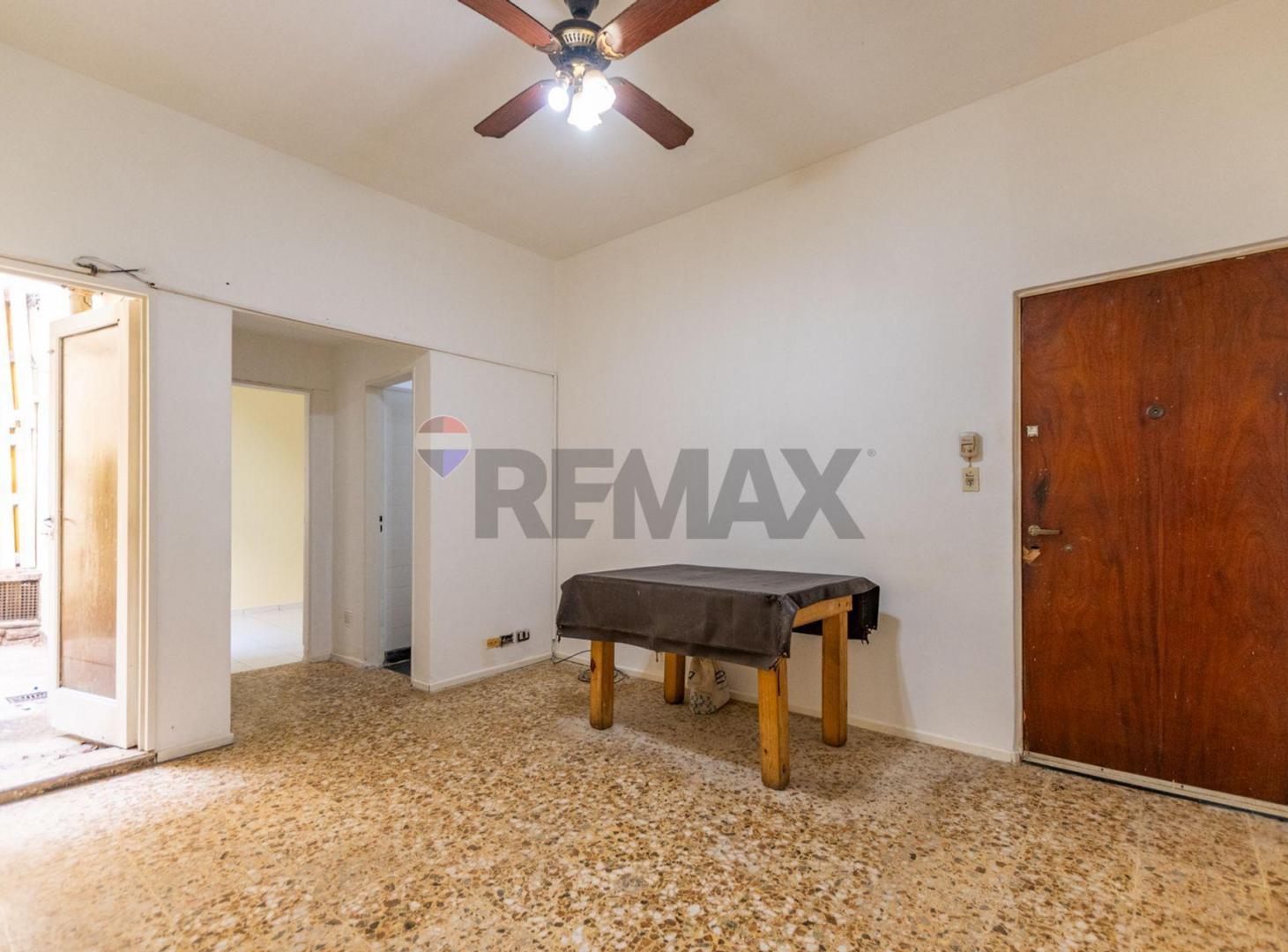 VENTA DEPTO 2 AMB + PATIO EN FLORES