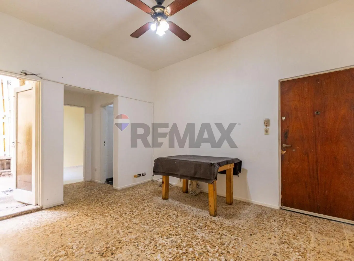 VENTA DEPTO 2 AMB + PATIO EN FLORES 5