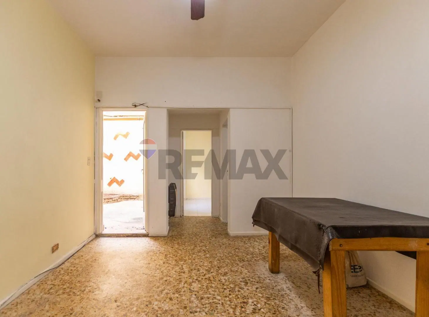 VENTA DEPTO 2 AMB + PATIO EN FLORES 2