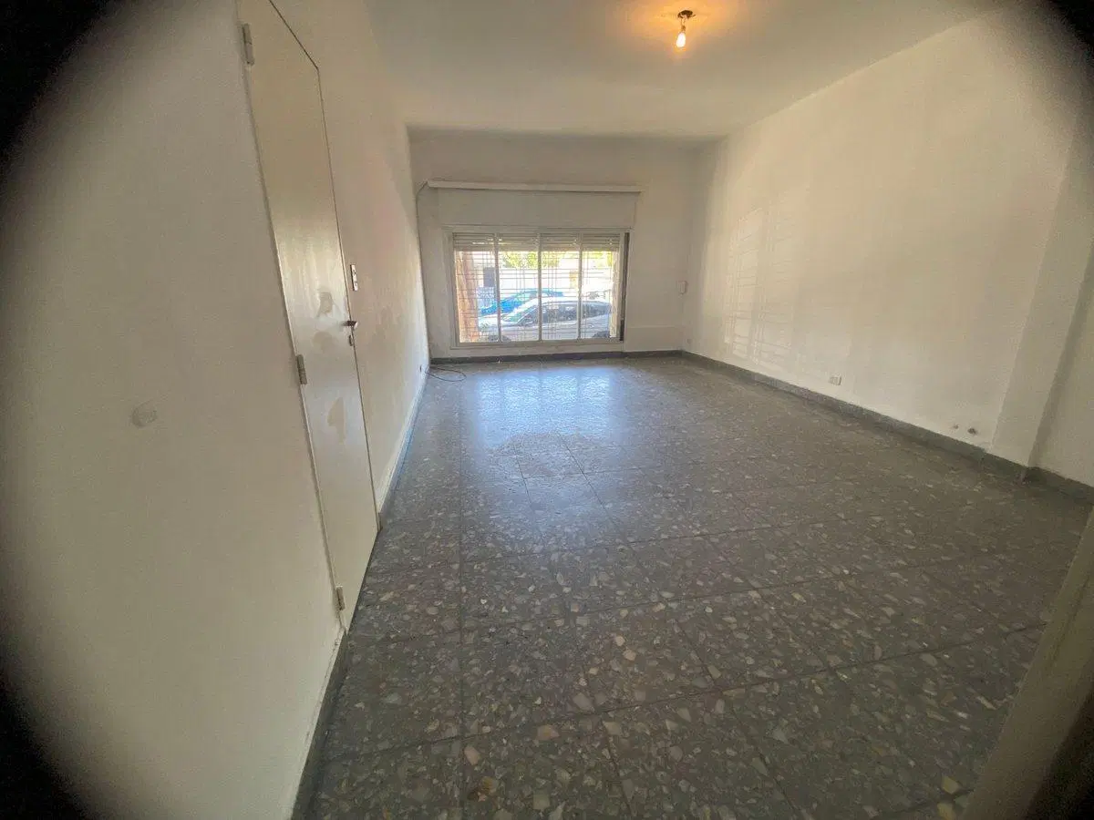 VENTA CASA 4 AMB.COCHERA LOTE PROPIO P. AVELLANEDA 3