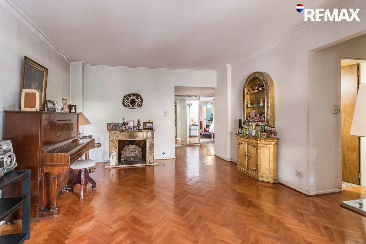 VENTA PISO 4 AMB C/DEP, BALCON, COCHERA EN FLORES 2