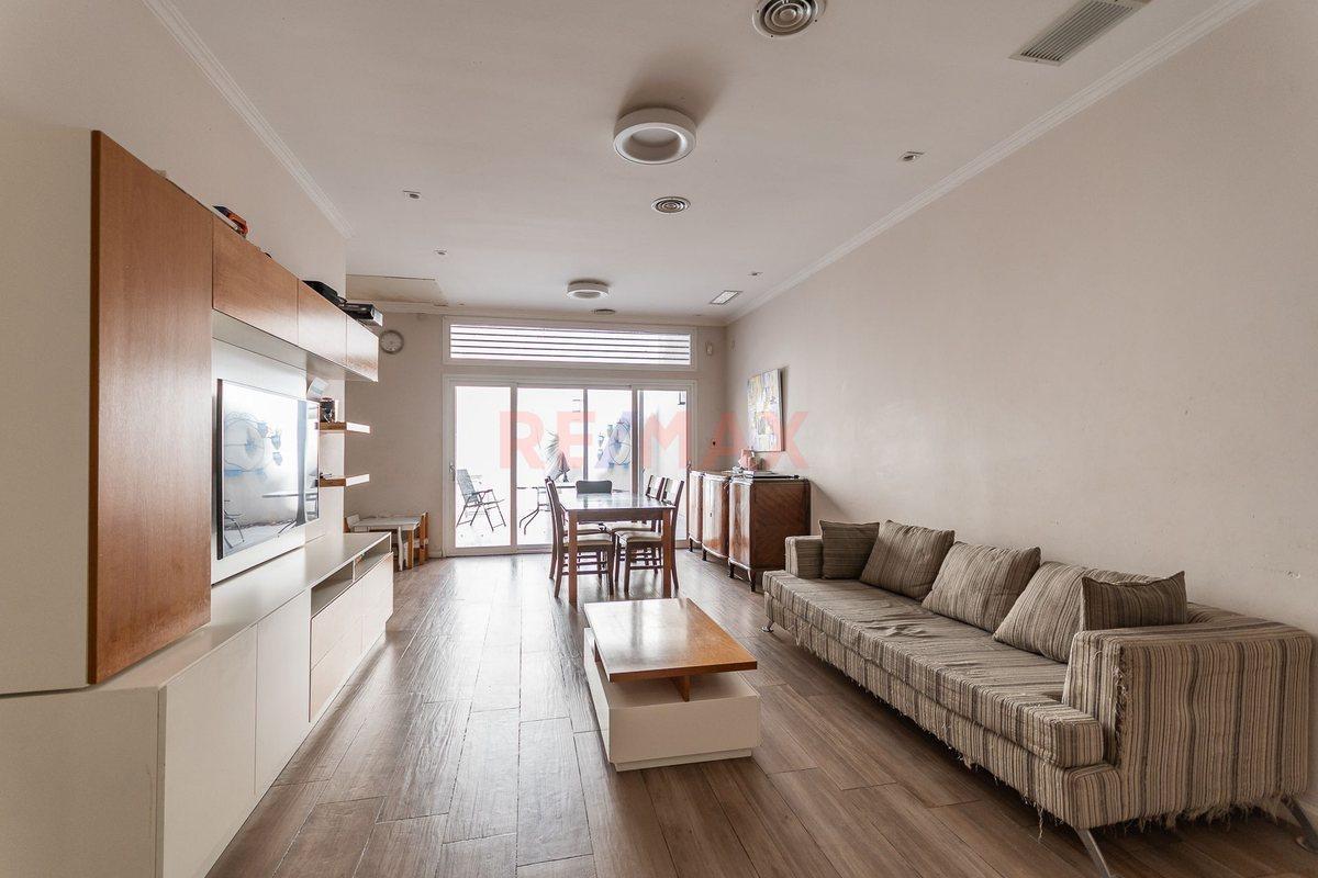 VENTA CASA 4 AMBIENTES C/ PATIO Y COCHERA-PATERNAL