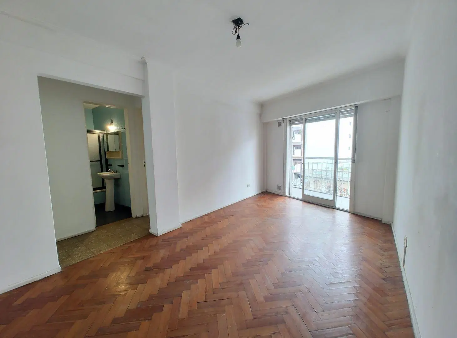 Venta departamento 3 amb con balcón. Caballito. 5