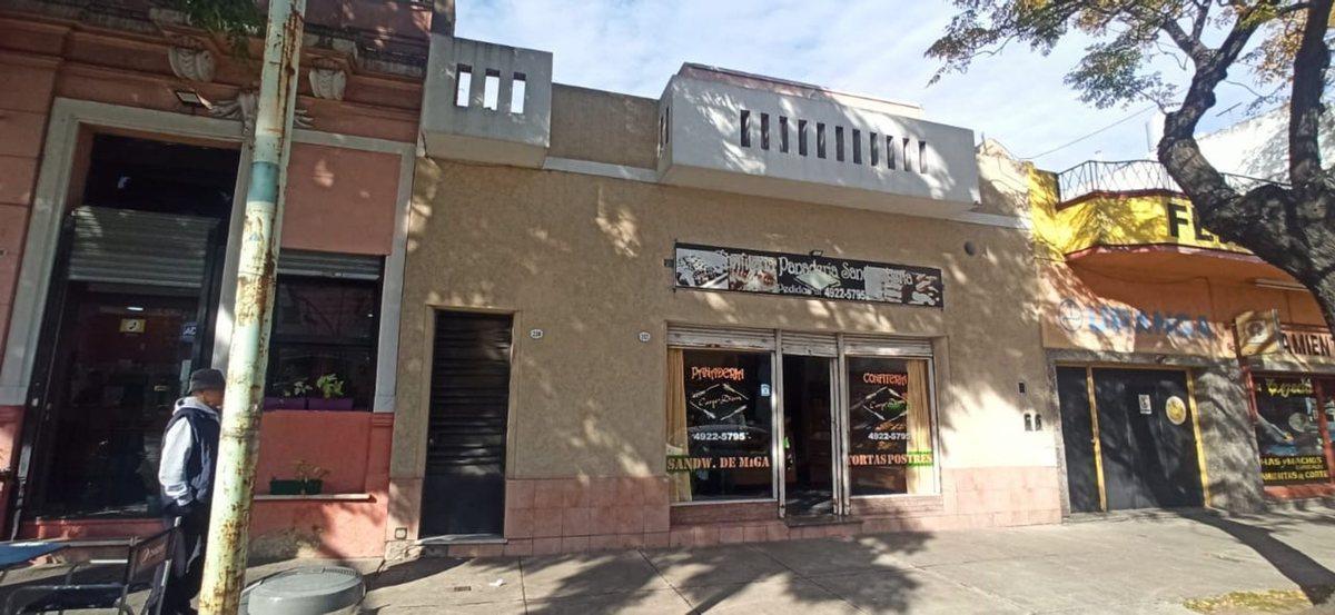 VENTA CASA EN PROPIO P. CHACABUCO SOBRE AV. VERNET