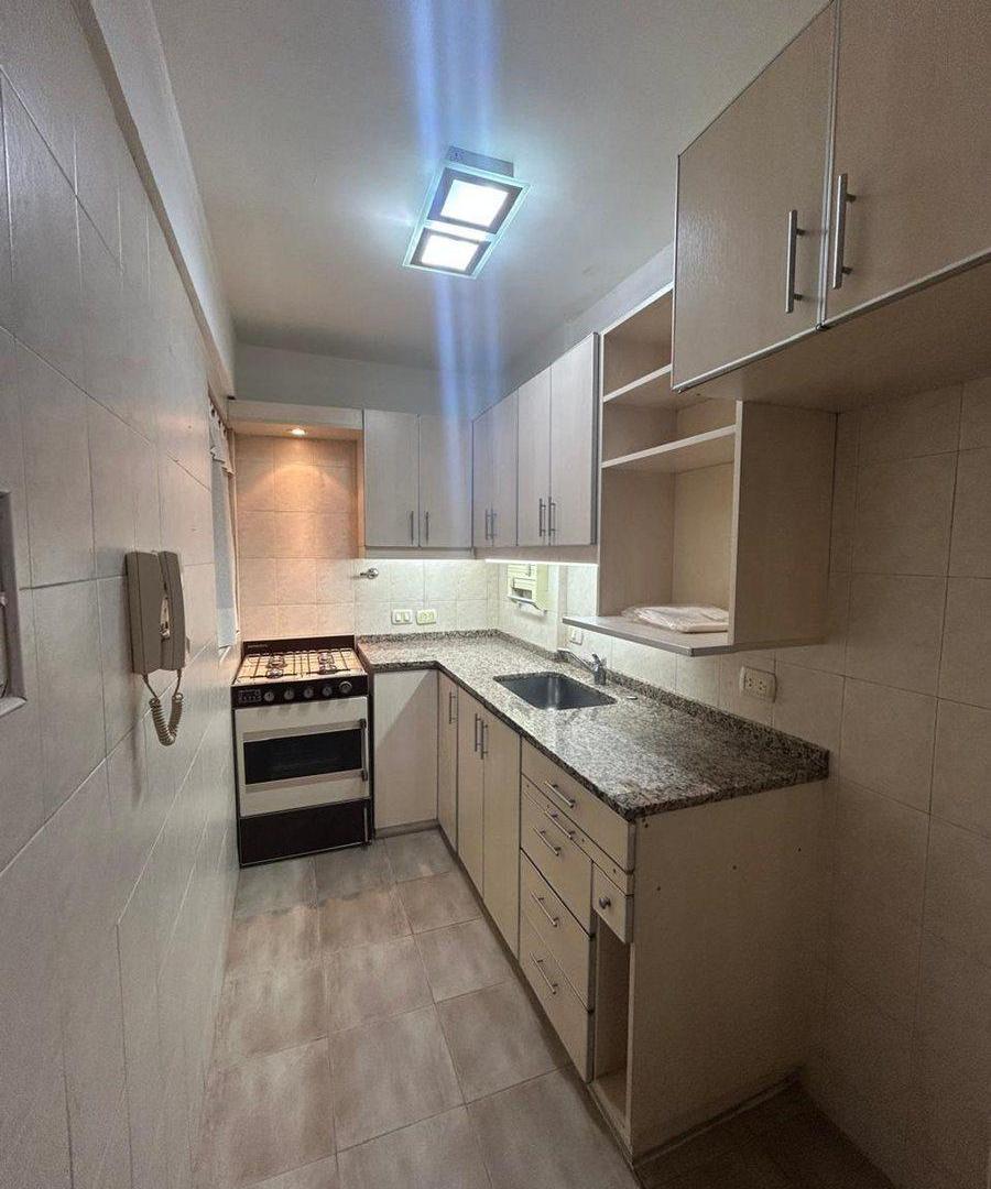 VENTA 3 AMB EN ALMAGRO, BALCON Y BUENA UBICACION