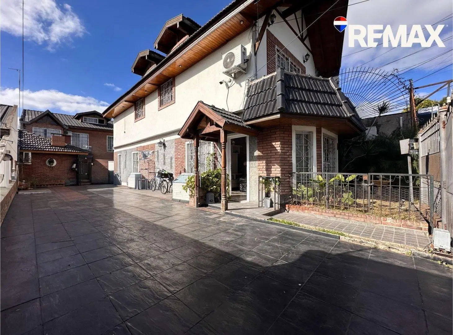 CASA 5AMB +DUPLEX 4AMB-QUINCHO, PILETA,COCHERA 4