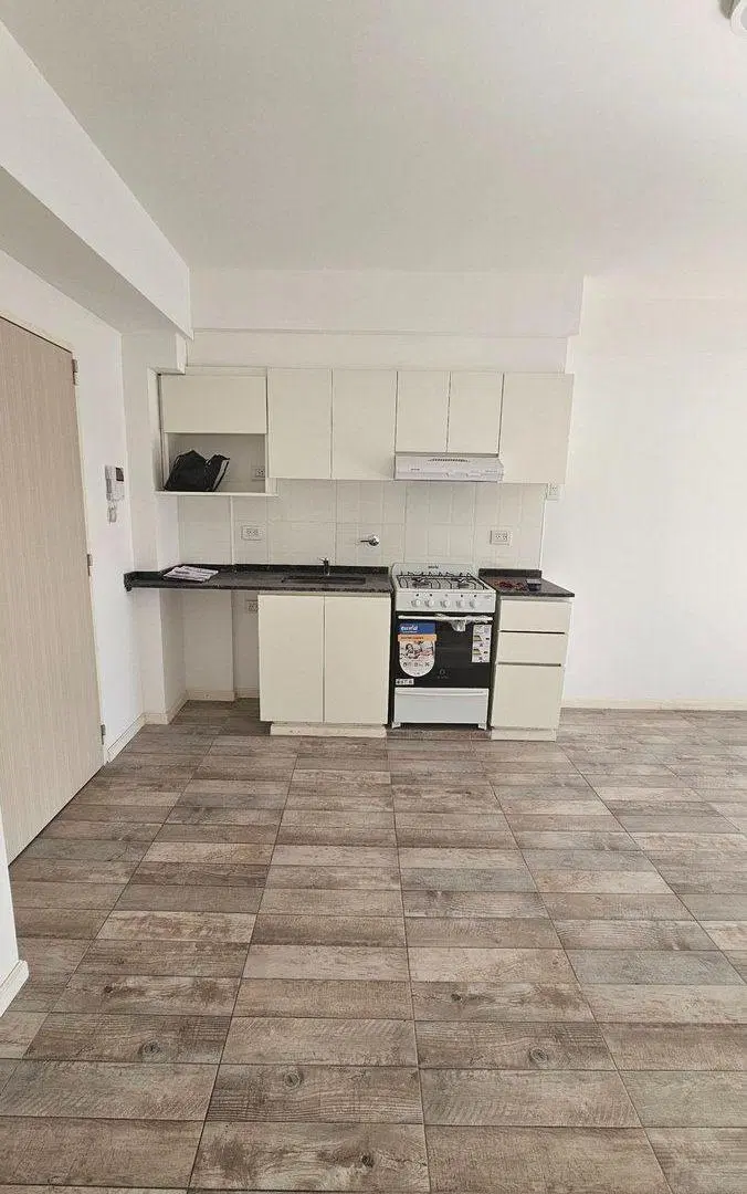 Venta Monoambiente a estrenar con balcón al frente 2