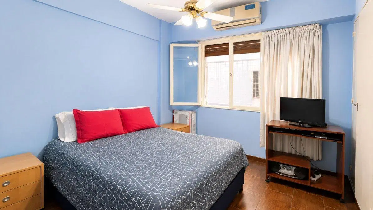 DEPARTAMENTO 2 AMBIENTES VENTA FLORES -APTO CRED. 4