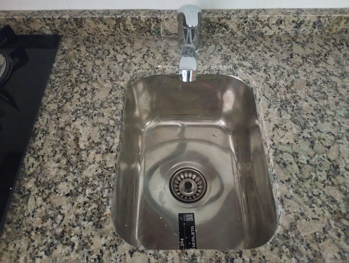 Venta oficina luminosa, en Retiro, apto vivienda 5