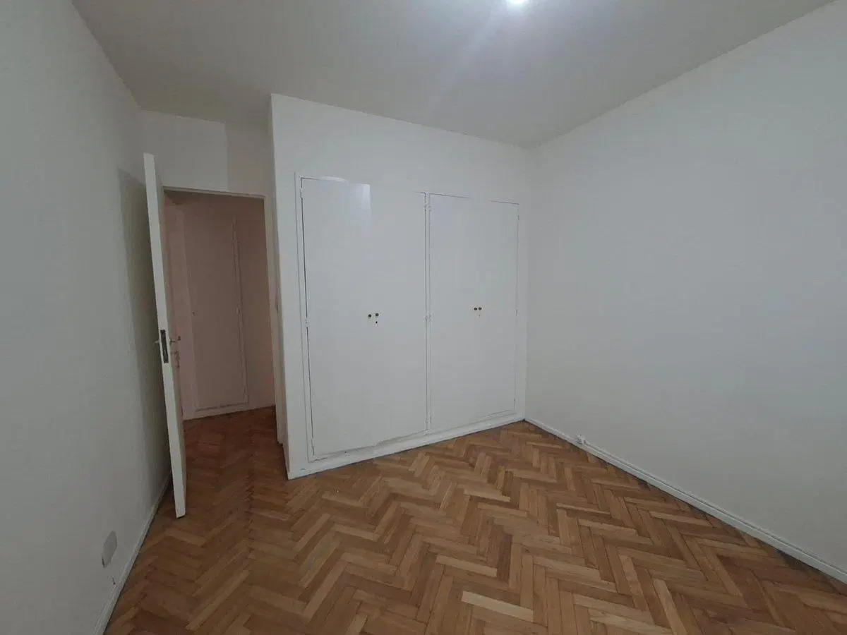 VENTA ALMAGRO 2 AMB. CON COCHERA A MTS DE AV RIV. 3
