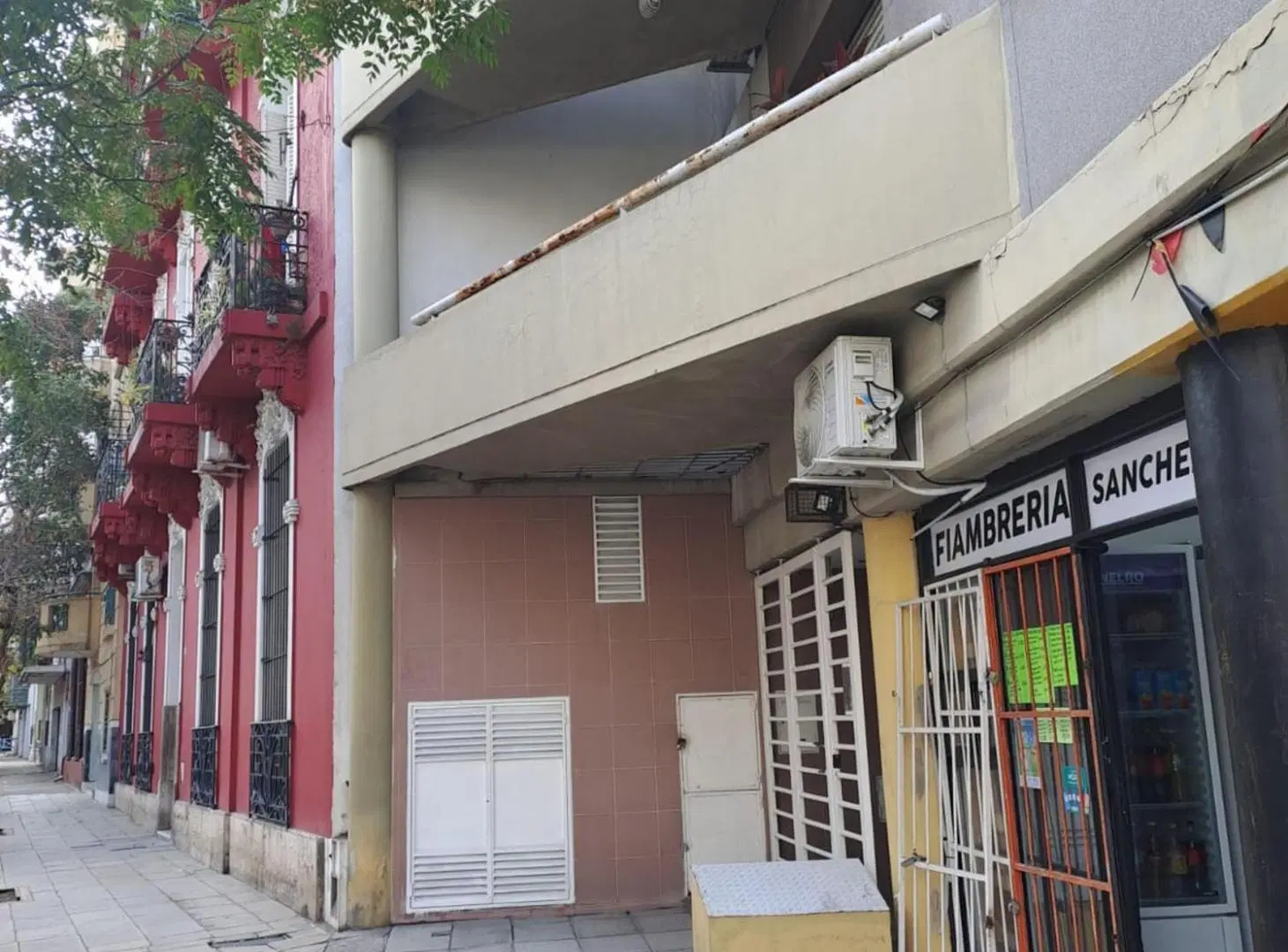 VENTA LOCAL EN ALMAGRO - BAÑO - OPORTUNIDAD!! 3