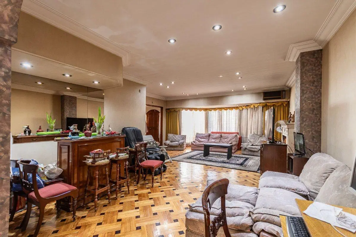 Casa 500 m² con jardín, pileta y cochera doble 3