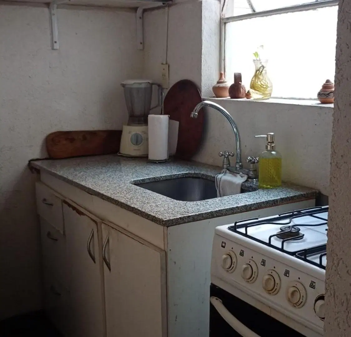 Venta depto 2 amb, balcon, frente, FLORES 4