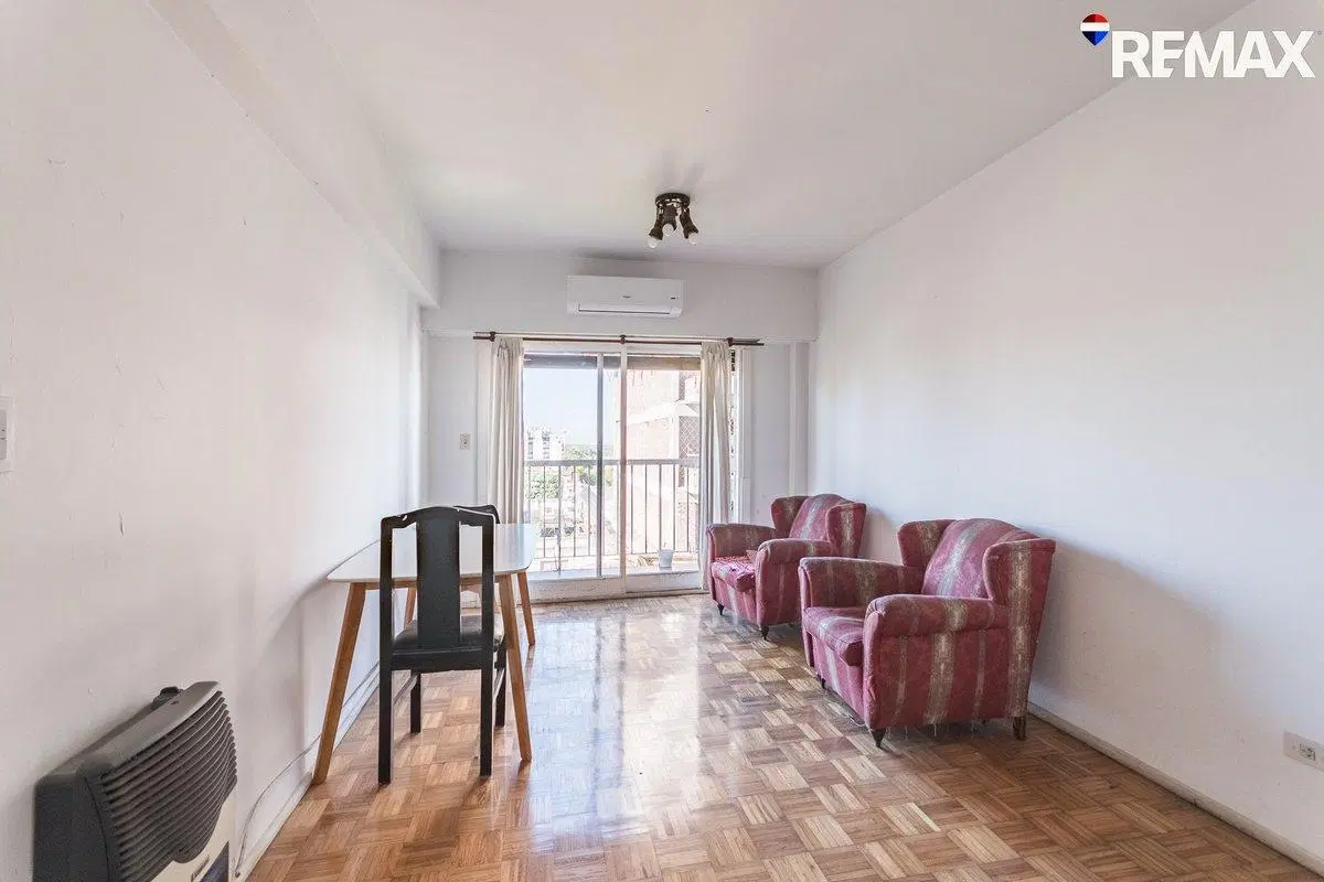 VENTA DEPARTAMENTO 4 AMB CON BALCON- FLORES 4
