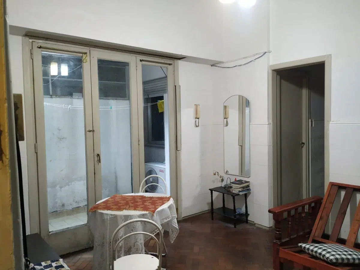 Venta PH 3 amb. San Cristóbal. P. Baja + patio! 2