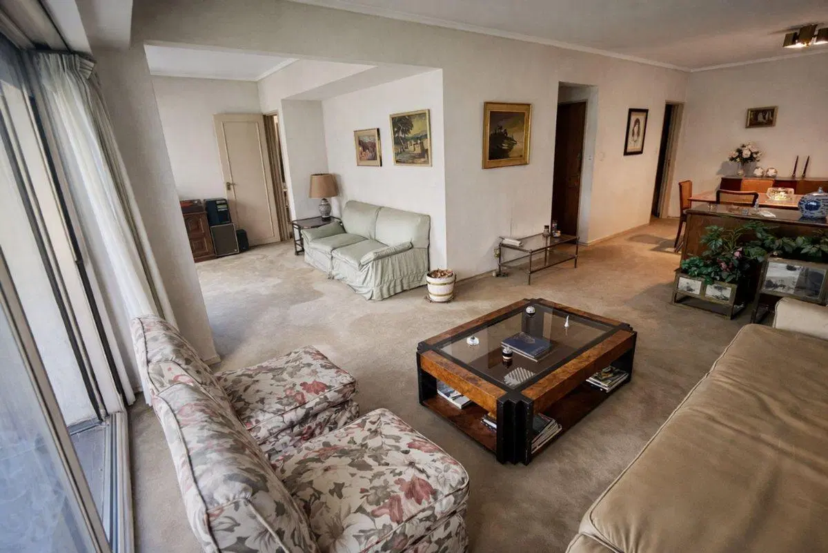 VENTA DEPTO. 5 AMB C/ DEPENDENCIA COCHERA | FLORES 4