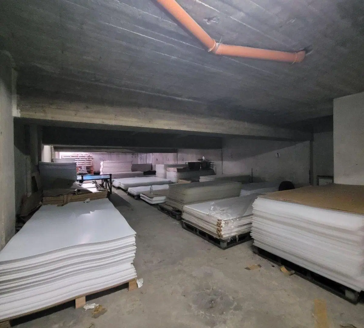 Garage c/8 cocheras cubier.Comercial.San Cristobal 5