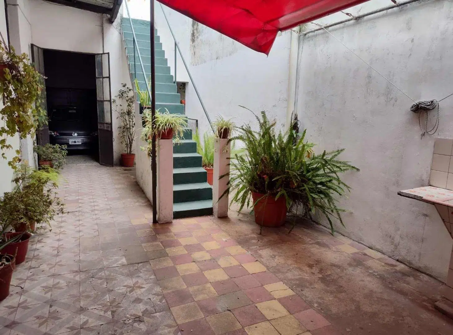 Venta casa 5 amb. Mataderos, cochera y terraza. 2
