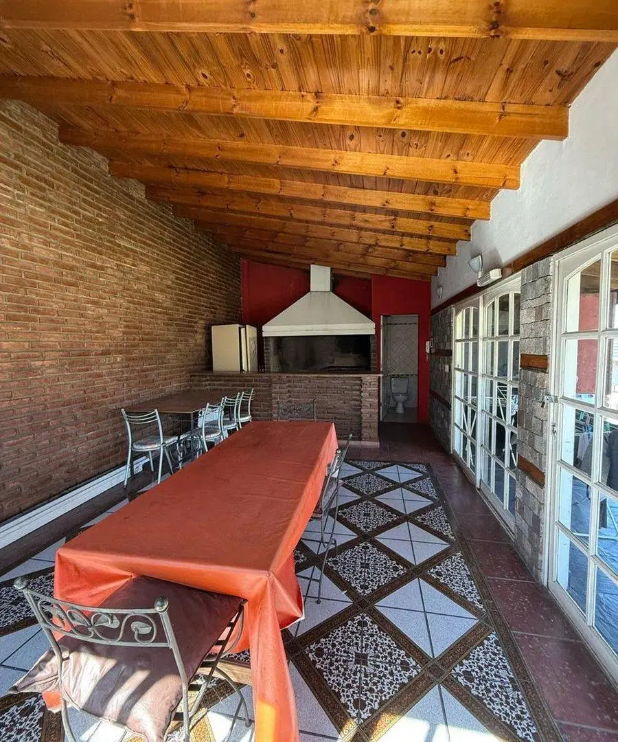 VENTA DE 2 AMB. EN RAMOS MEJIA CON SUM Y PARRILLA 5