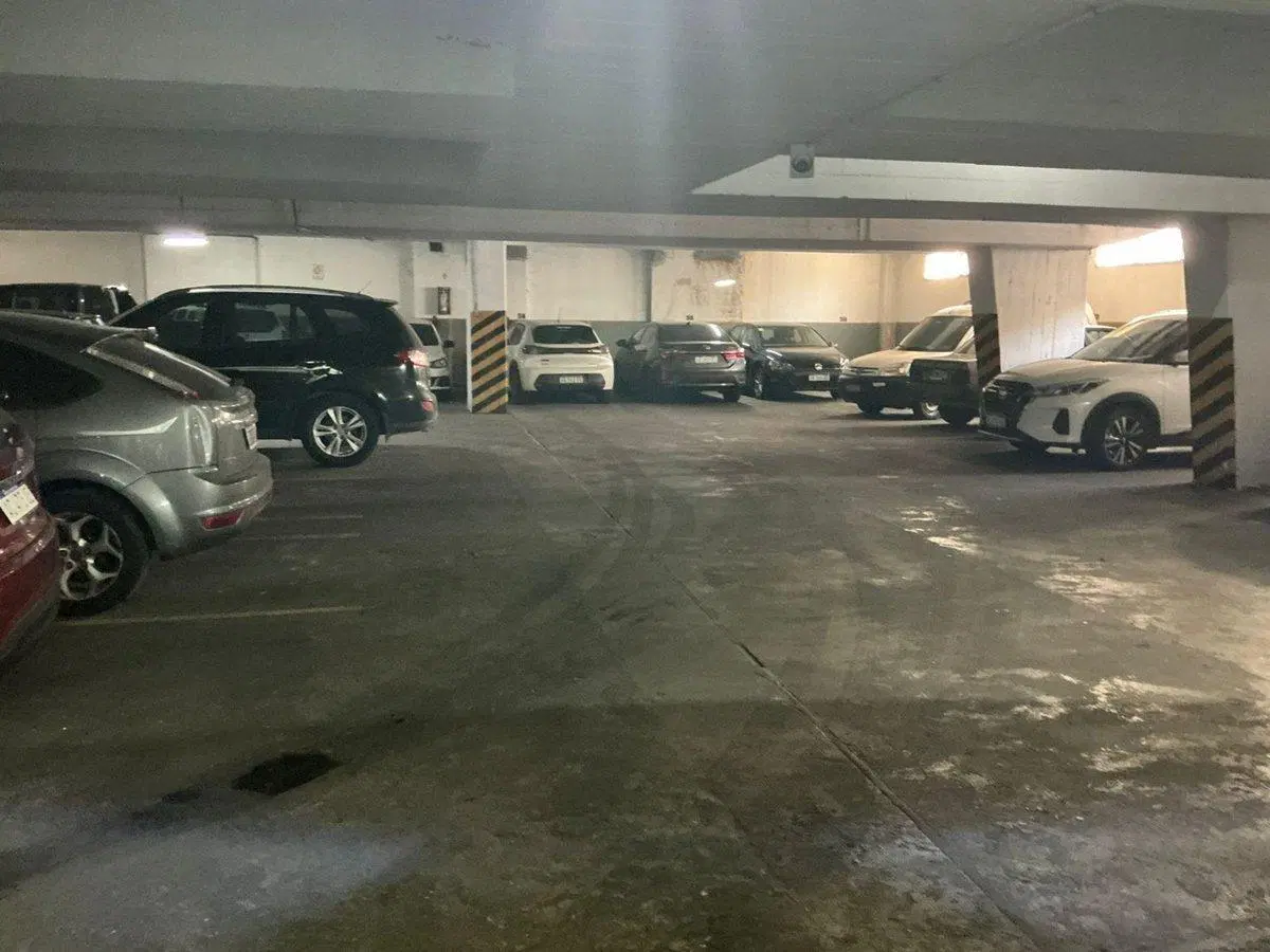 VENTA DE COCHERA DOBLE EN FLORES ! ZONA DEMANDADA 7