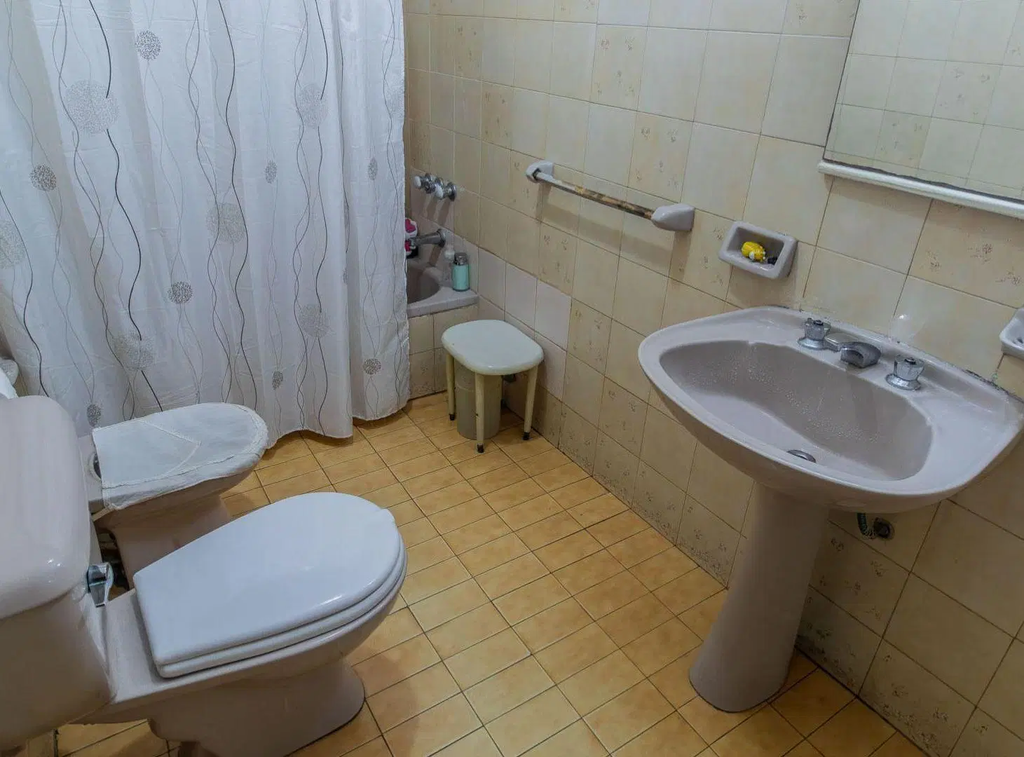 VENTA CASA 5 AMB C/ LOCAL Y 2 TERRAZAS, EN FLORES! 8