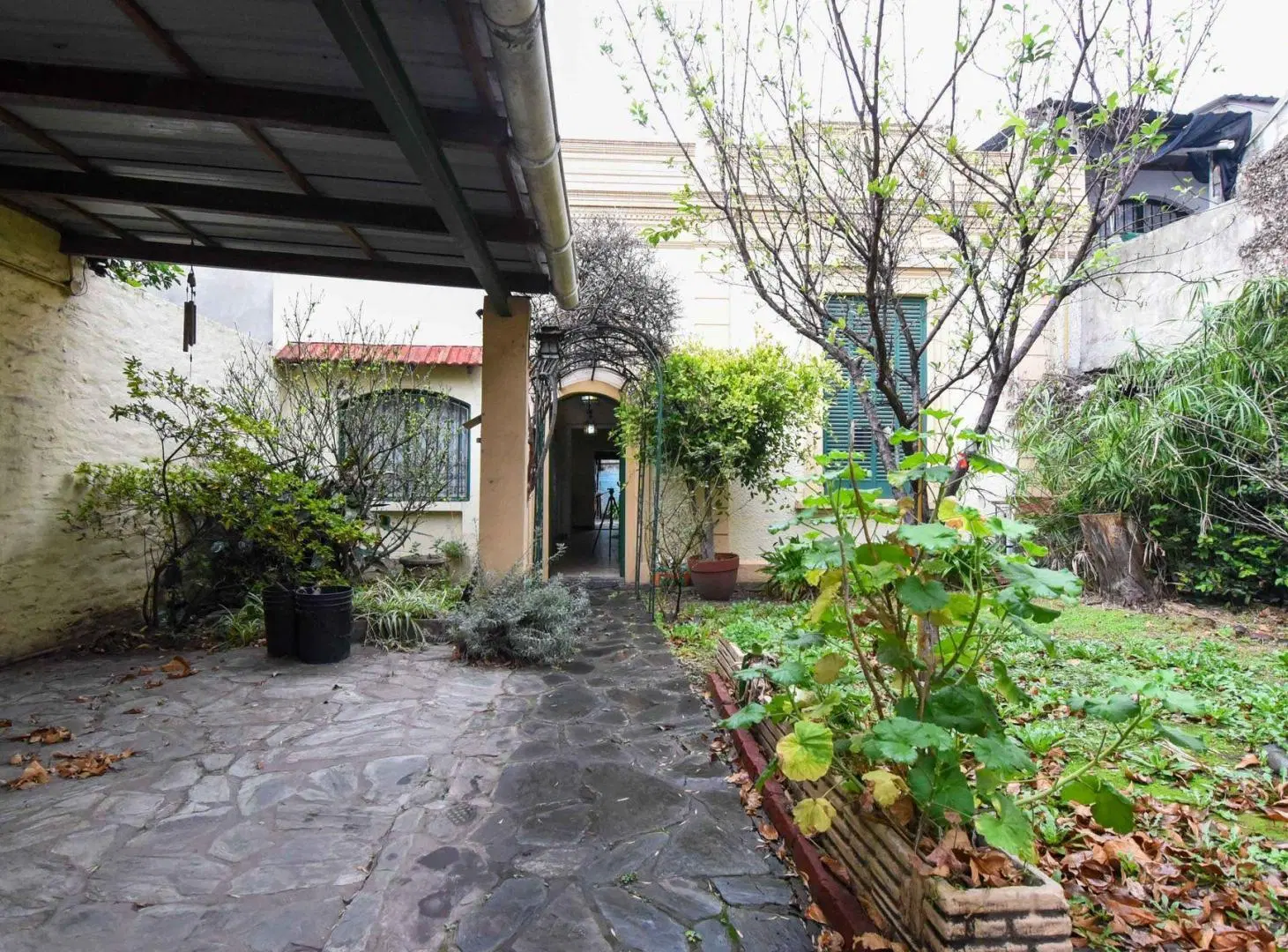 Casa 4 amb.Patio, Gran Parque y Cochera. Ciudadela 5